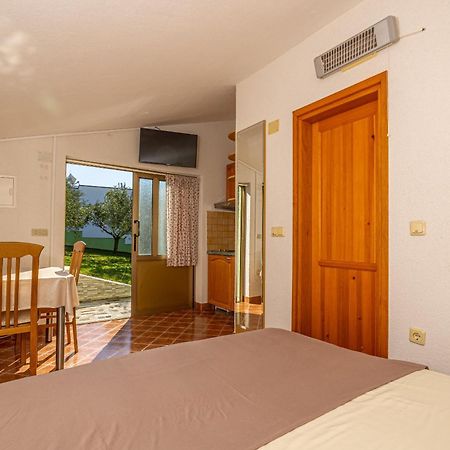 Apartments Francoise Crikvenica Exterior foto