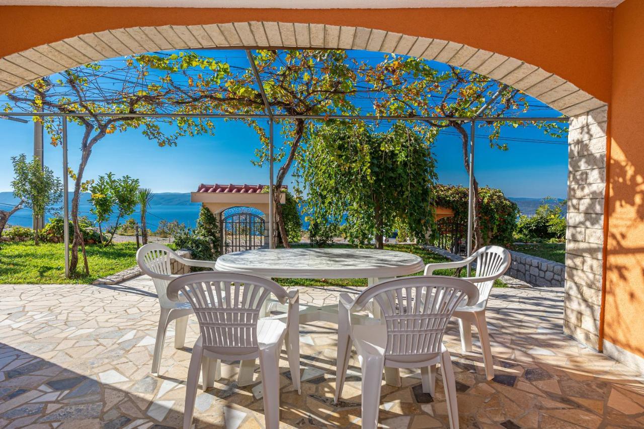 Apartments Francoise Crikvenica Exterior foto