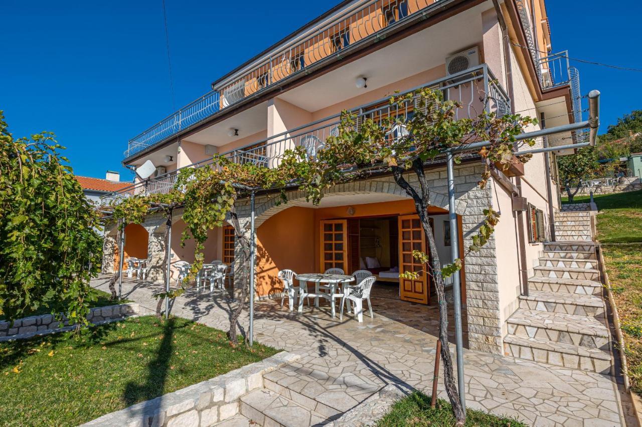 Apartments Francoise Crikvenica Exterior foto