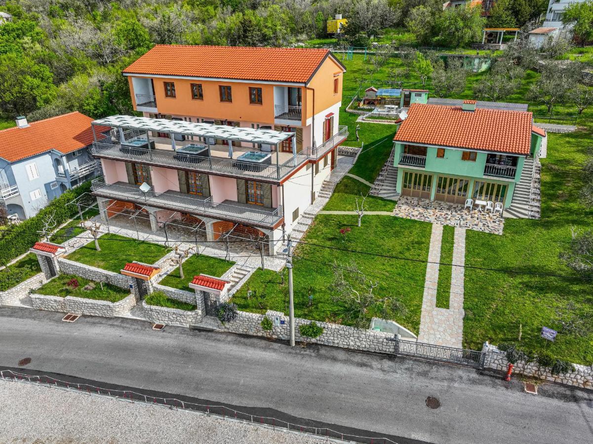 Apartments Francoise Crikvenica Exterior foto