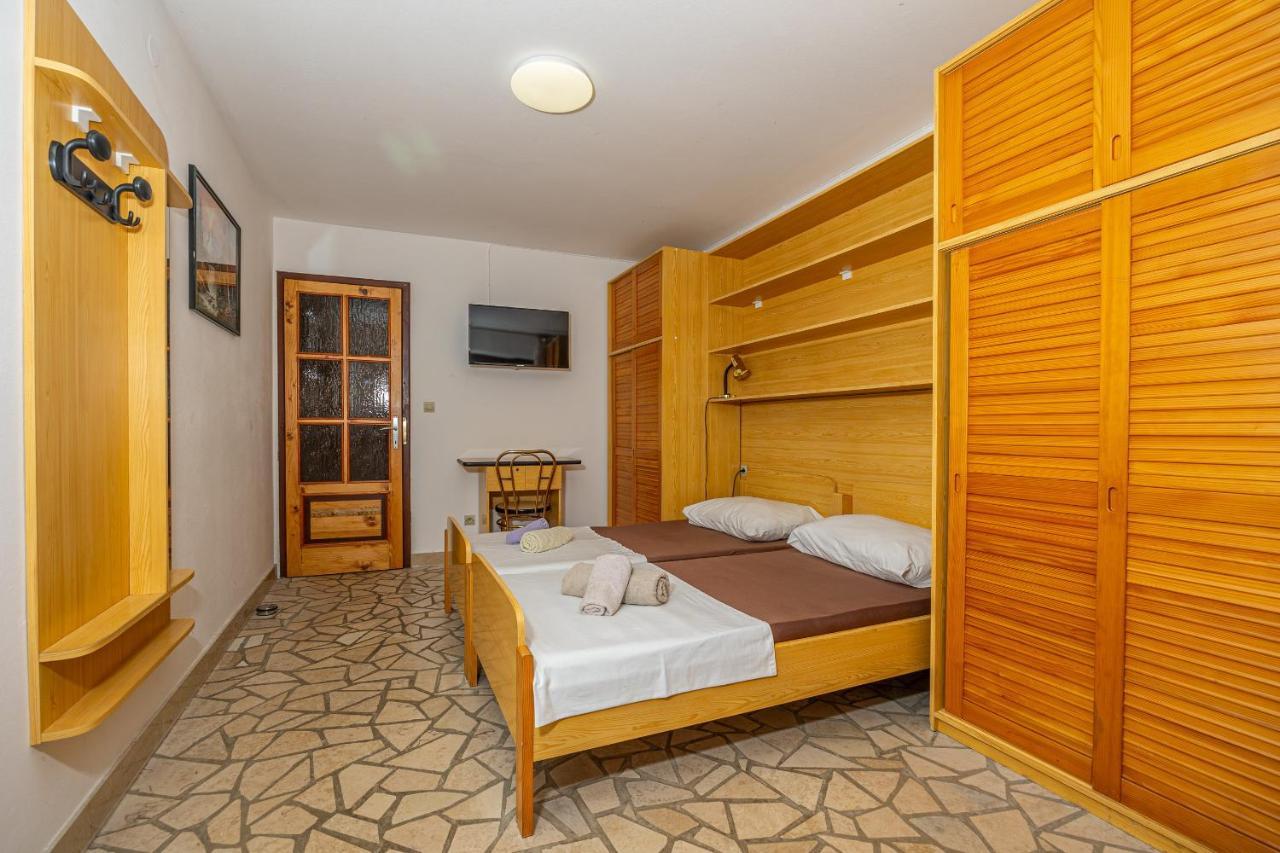Apartments Francoise Crikvenica Exterior foto