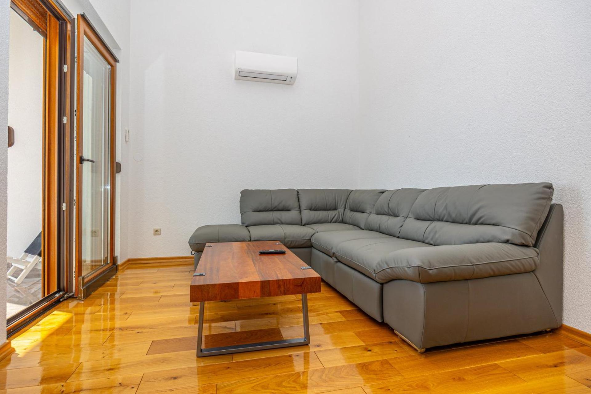 Apartments Francoise Crikvenica Exterior foto